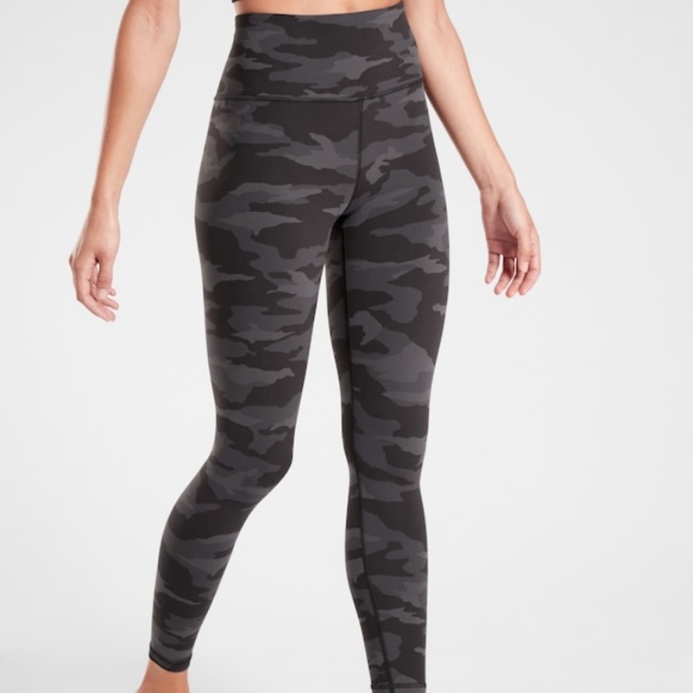 NWT Athleta Elation Camo 7/8 Tight